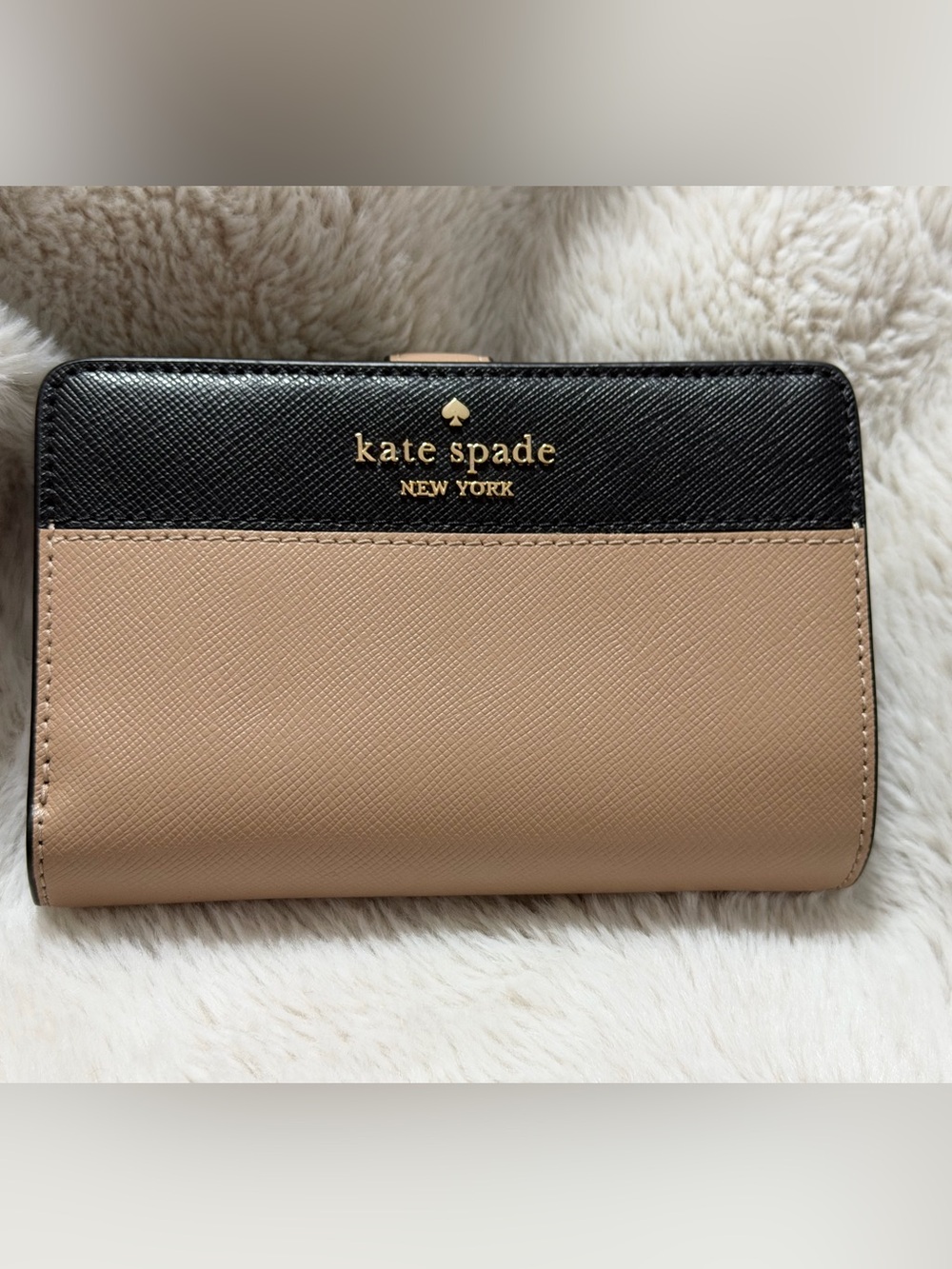 Kate Spade Staci Colorblock Medium Compact Bifold Wallet Beige Black Leather